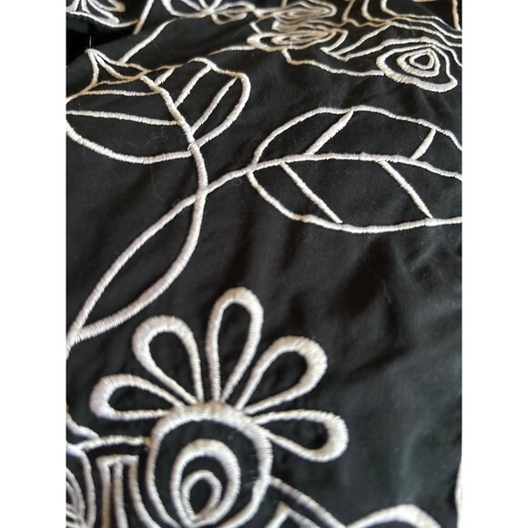 Venezia Vitale Woman Cotton 2X Black with White Embroidery Tunic Top Bell Sleeve - Picture 5 of 8